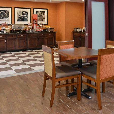 Hampton Inn Ottumwa Экстерьер фото