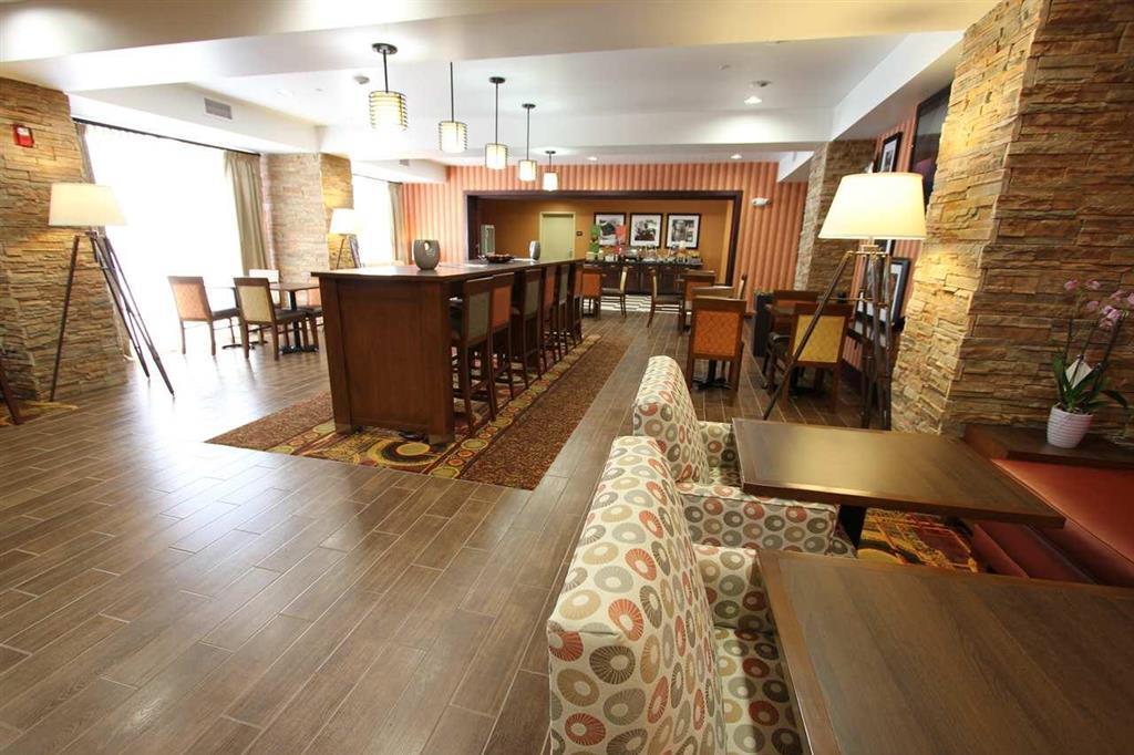 Hampton Inn Ottumwa Интерьер фото