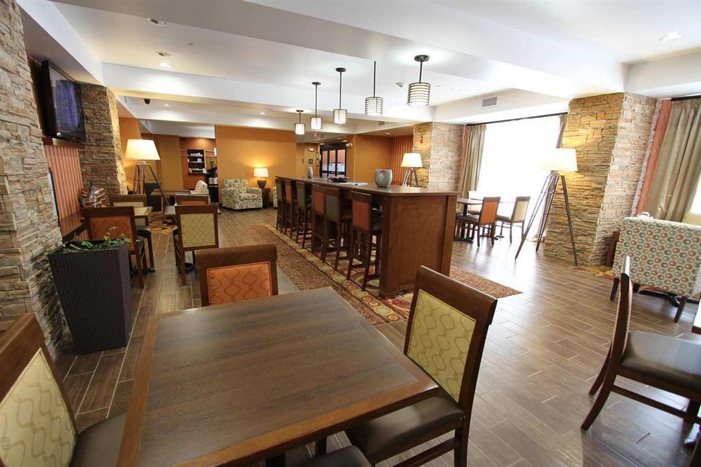 Hampton Inn Ottumwa Интерьер фото