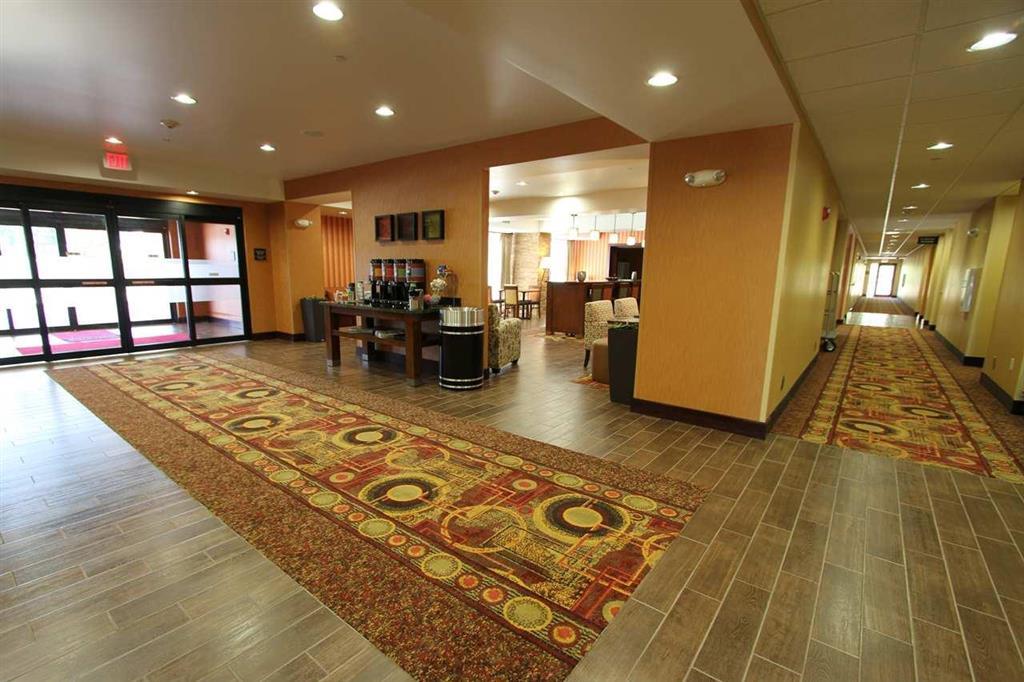 Hampton Inn Ottumwa Ресторан фото