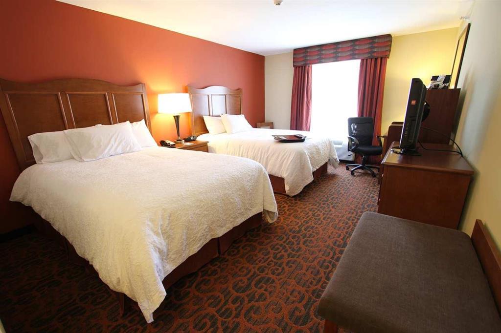 Hampton Inn Ottumwa Номер фото