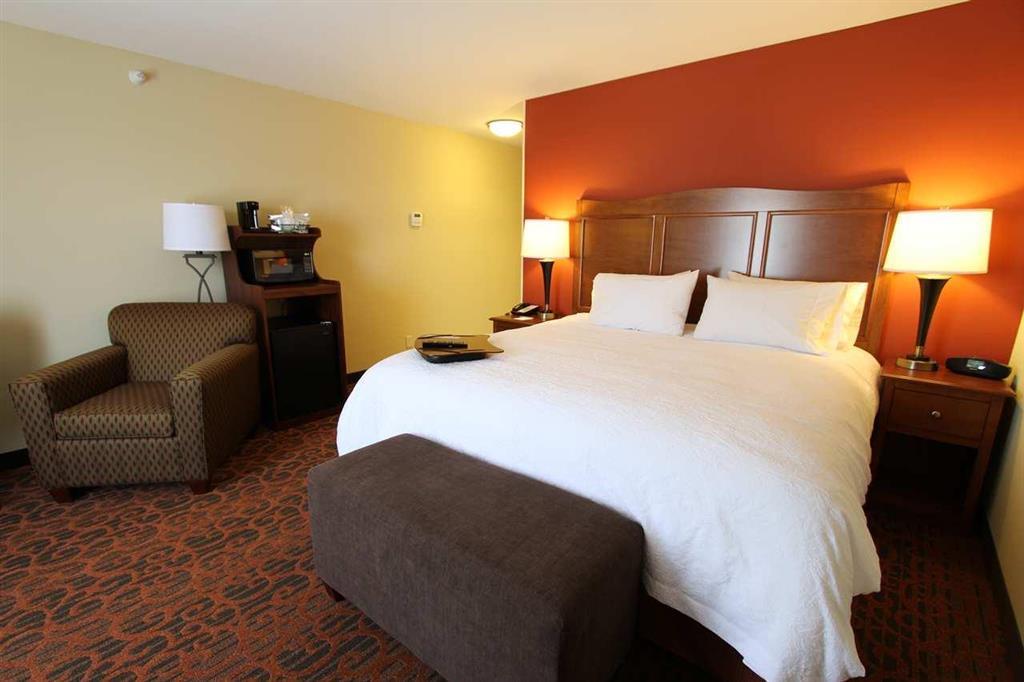 Hampton Inn Ottumwa Номер фото