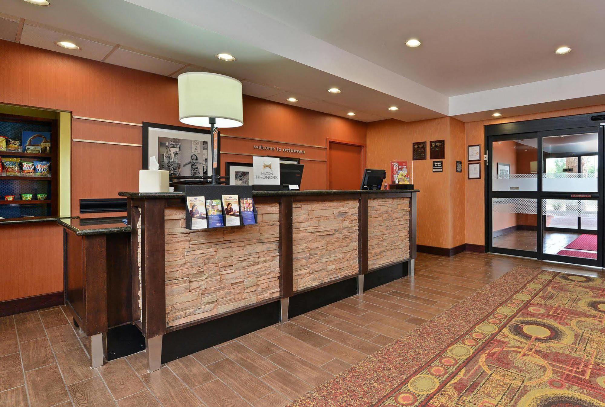 Hampton Inn Ottumwa Экстерьер фото