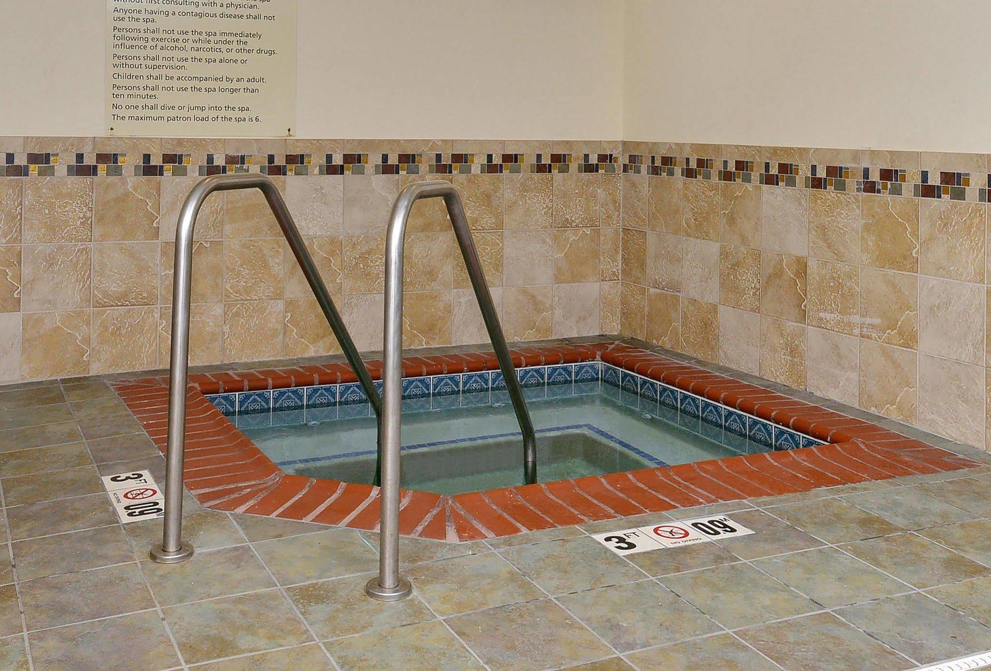 Hampton Inn Ottumwa Экстерьер фото